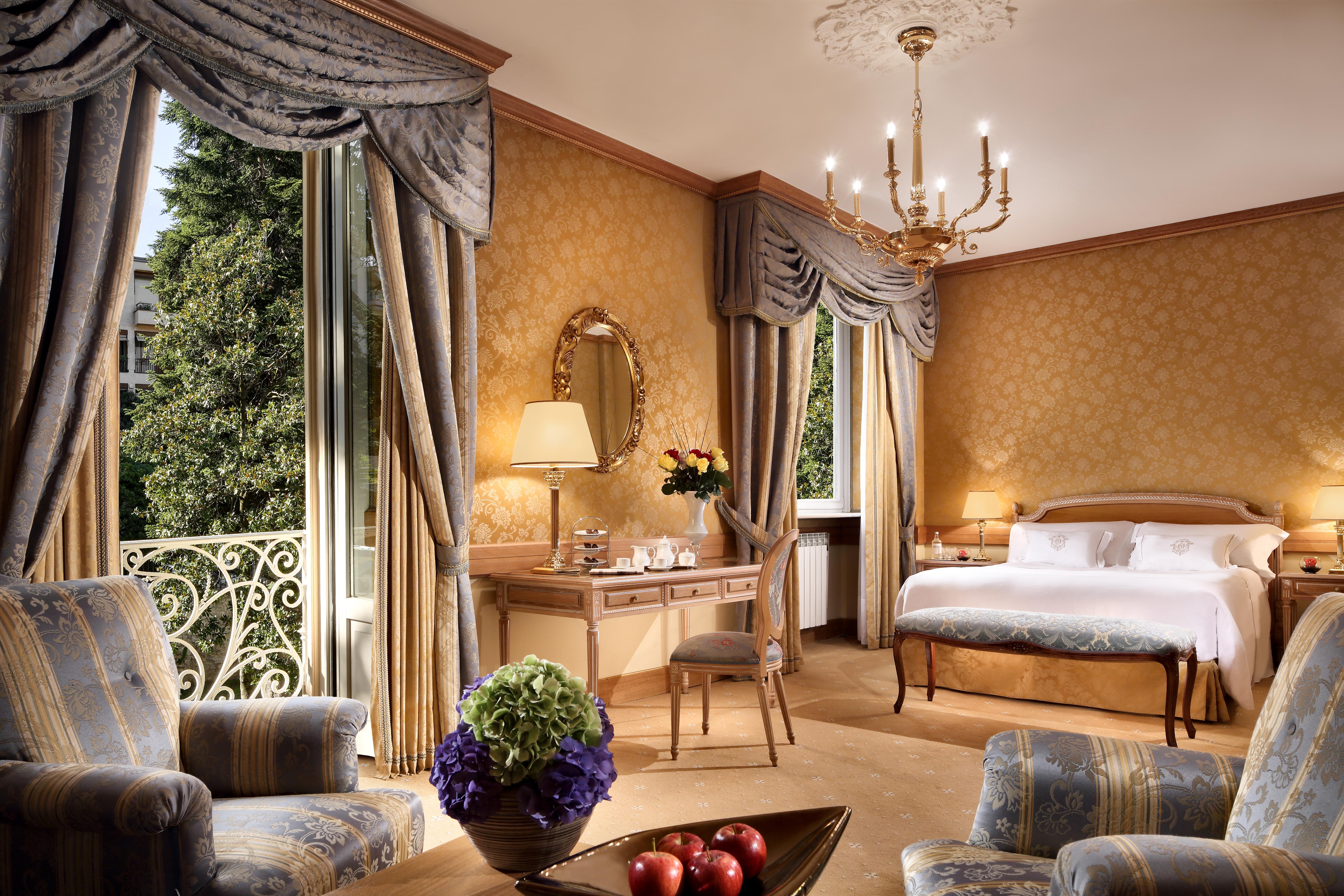 โรงแรมสเปลนดิด รอยัล ลูกาโน ภายนอก รูปภาพ A suite at the hotel