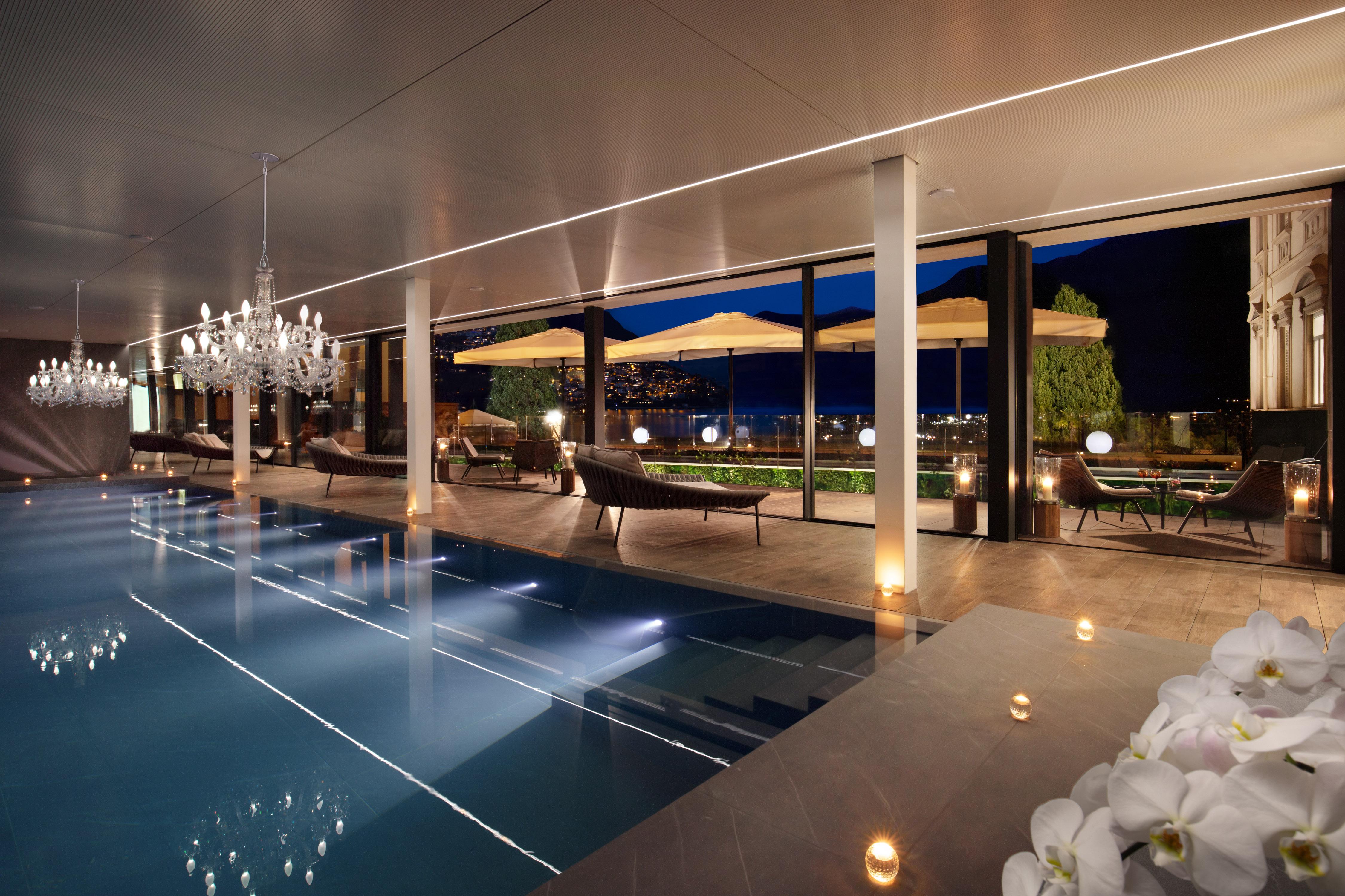 โรงแรมสเปลนดิด รอยัล ลูกาโน ภายนอก รูปภาพ The pool at the Mandarin Oriental