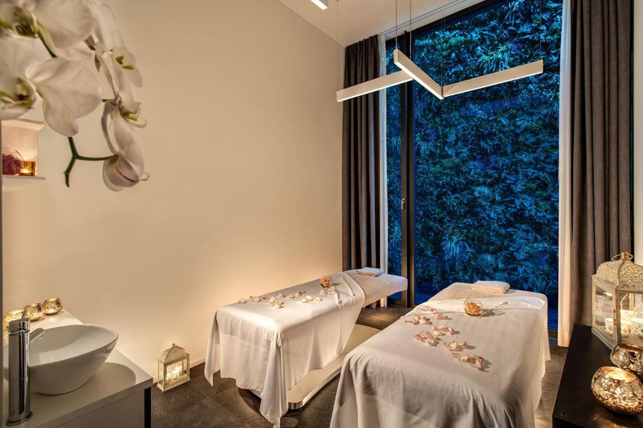 โรงแรมสเปลนดิด รอยัล ลูกาโน ภายนอก รูปภาพ The Spa at The Ivy Collection