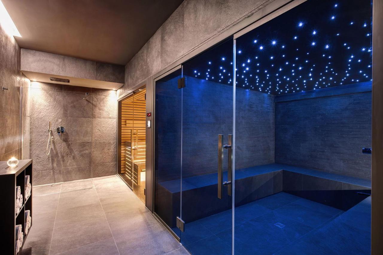โรงแรมสเปลนดิด รอยัล ลูกาโน ภายนอก รูปภาพ A modern Finnish sauna